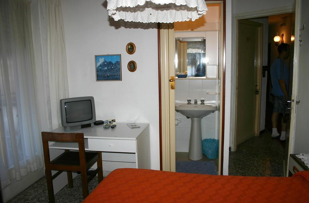 Albergo Martinet Vernante Chambre photo